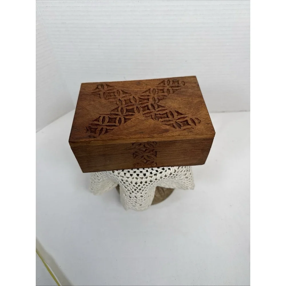 Vintage Wood Box Hand Carved Hinged . 6X2.5